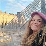 Professeure de français expérimentée en enseignement du FLE et préparation aux examens DELF-DALF